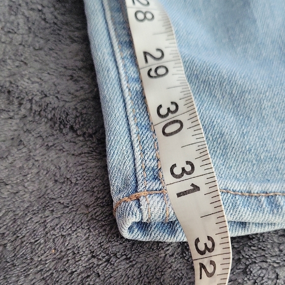 Old Navy Women's High Rise Wow Straight Jeans - Picture 12 of 12